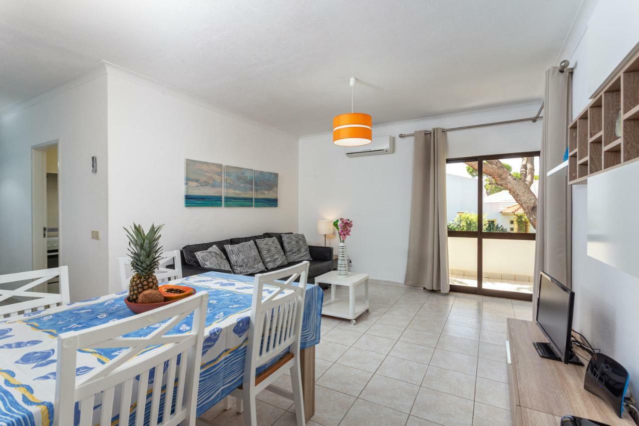 Fresh Sunny Flat With Pool & Terrace By Host Wise Apartment Albufeira Bagian luar foto